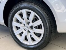 VOLKSWAGEN SPACEFOX 1.6 MI TREND 8V 2013/2013 JOÃO CARROS MULTIMARCAS GUAPORÉ / Carros no Vale