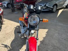 HONDA MOTOS CG 125 TITAN ES 2002/2002 LAVENDA VEÍCULOS ARROIO DO MEIO / Carros no Vale