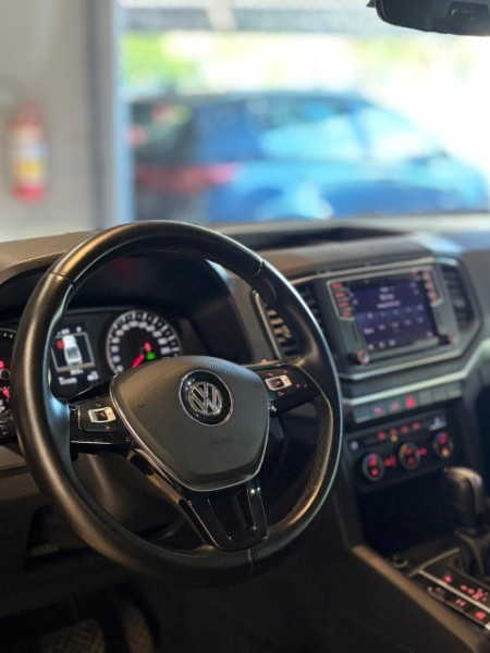 VOLKSWAGEN AMAROK 3.0 HIGHLINE 4X4 V6 2021/2021 JM AUTOMÓVEIS VENÂNCIO AIRES / Carros no Vale VOLKSWAGEN AMAROK 3.0 HIGHLINE 4X4 V6 2021/2021 JM AUTOMÓVEIS VENÂNCIO AIRES / Carros no Vale
