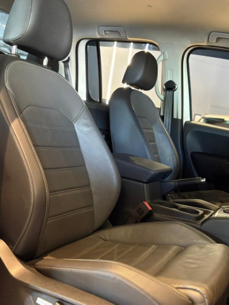 VOLKSWAGEN AMAROK 3.0 HIGHLINE 4X4 V6 2021/2021 JM AUTOMÓVEIS VENÂNCIO AIRES / Carros no Vale VOLKSWAGEN AMAROK 3.0 HIGHLINE 4X4 V6 2021/2021 JM AUTOMÓVEIS VENÂNCIO AIRES / Carros no Vale