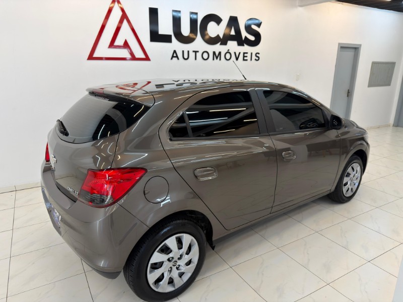 CHEVROLET ONIX 1.4 LT 2014/2014 LUCAS AUTOMÓVEIS BOM RETIRO DO SUL / Carros no Vale