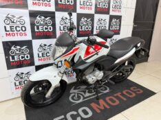 HONDA MOTOS CB 300R 2012/2012 LECO MOTOS VENÂNCIO AIRES / Carros no Vale