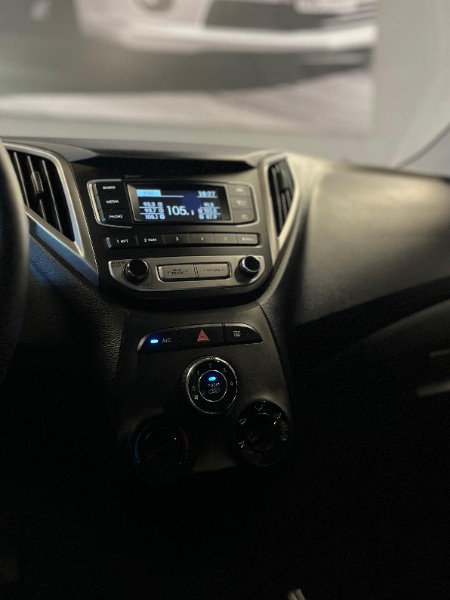 HYUNDAI HB20 1.0 CONFORT PLUS 2017/2017 JM AUTOMÓVEIS VENÂNCIO AIRES / Carros no Vale