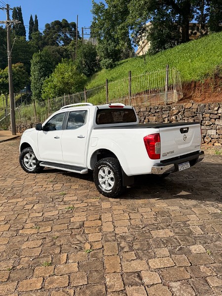 NISSAN FRONTIER LE CD 4X4 2.3 BI-TB DIESEL AUT. 2018/2018 BOSCO AUTOMÓVEIS GUAPORÉ / Carros no Vale