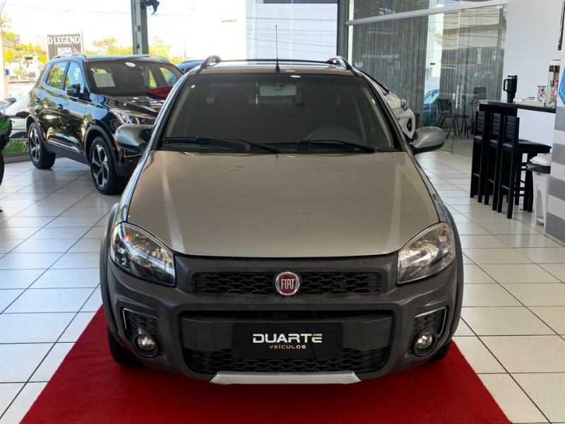 FIAT STRADA 1.4 MPI HARD WORKING CD 8V FLEX 3P MANUAL 2015/2016 DUARTE VEÍCULOS PORTO ALEGRE / Carros no Vale