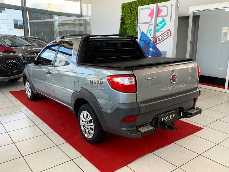 FIAT STRADA 1.4 MPI HARD WORKING CD 8V FLEX 3P MANUAL 2015/2016 DUARTE VEÍCULOS PORTO ALEGRE / Carros no Vale