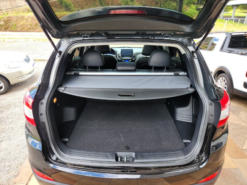 HYUNDAI IX35 2.0 GLS 2016/2017 TS VEÍCULOS ANTA GORDA / Carros no Vale HYUNDAI IX35 2.0 GLS 2016/2017 TS VEÍCULOS ANTA GORDA / Carros no Vale