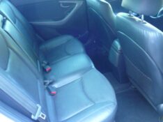 HYUNDAI ELANTRA 2.0 GLS 16V FLEX 4P AUTOMÁTICO 2014/2015 PREMIUM AUTOMÓVEIS ARROIO DO MEIO / Carros no Vale