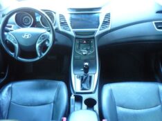 HYUNDAI ELANTRA 2.0 GLS 16V FLEX 4P AUTOMÁTICO 2014/2015 PREMIUM AUTOMÓVEIS ARROIO DO MEIO / Carros no Vale