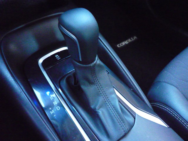 TOYOTA COROLLA GLI 2.0 16V AUT 2021 2021/2021 PREMIUM AUTOMÓVEIS ARROIO DO MEIO / Carros no Vale