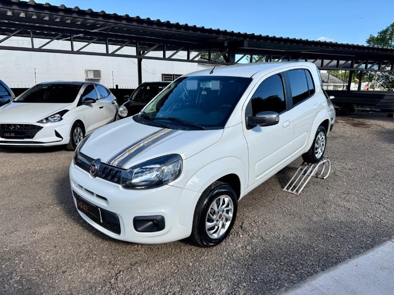 FIAT UNO 1.4 EVOLUTION 8V /2015 AR MULTIMARCAS VENÂNCIO AIRES / Carros no Vale