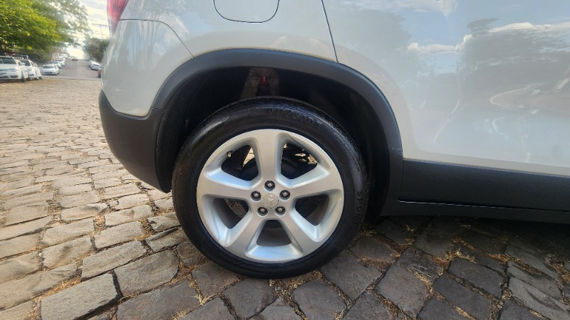 CHEVROLET TRACKER 1.8 LTZ AT 2015/2015 FERNANDO AUTOMÓVEIS | REVENDA DE CARROS ARROIO DO MEIO ARROIO DO MEIO / Carros no Vale