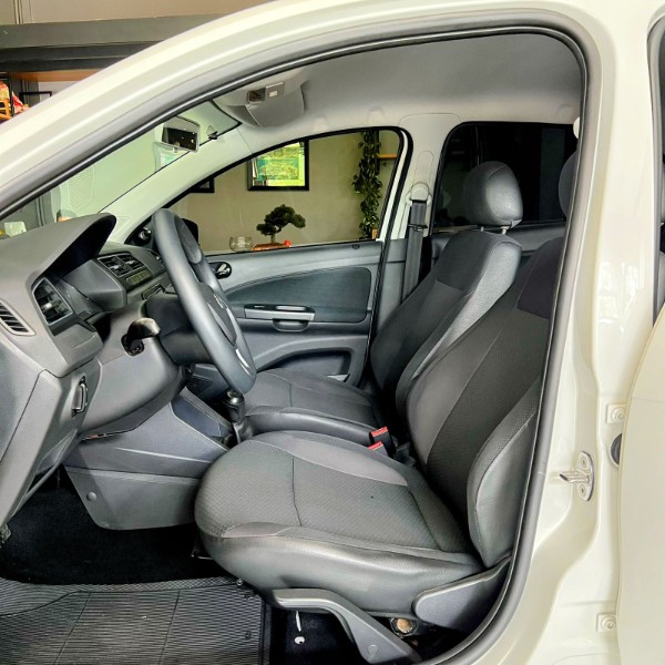 VOLKSWAGEN GOL 1.0 12V MPI TOTALFLEX 4P MANUAL 2020/2020 JOÃO CARROS MULTIMARCAS GUAPORÉ / Carros no Vale