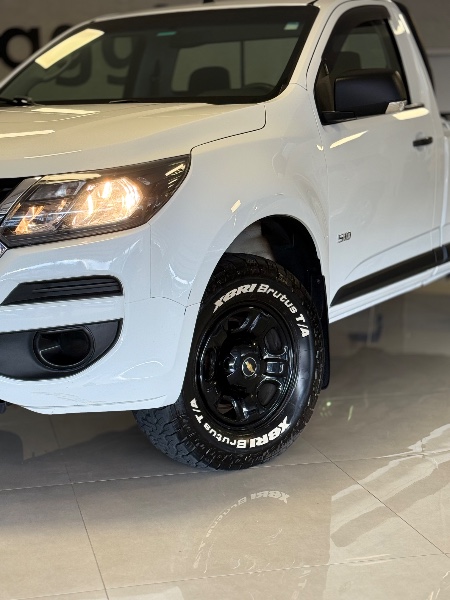 CHEVROLET S10 2.8 16V TURBO DIESEL LS CS 4X4 MANUAL 2017/2018 MALAGGI VEÍCULOS ENCANTADO / Carros no Vale