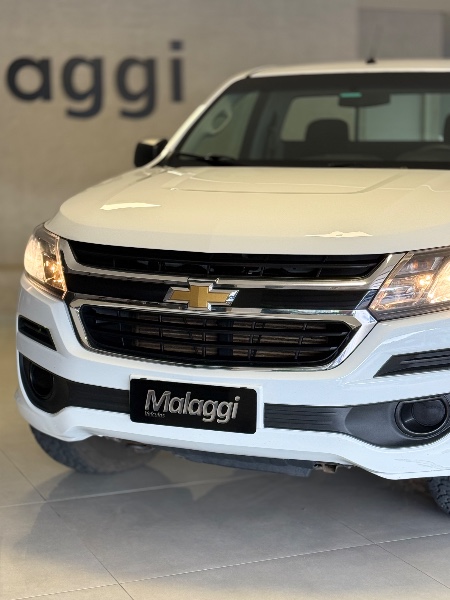 CHEVROLET S10 2.8 16V TURBO DIESEL LS CS 4X4 MANUAL 2017/2018 MALAGGI VEÍCULOS ENCANTADO / Carros no Vale