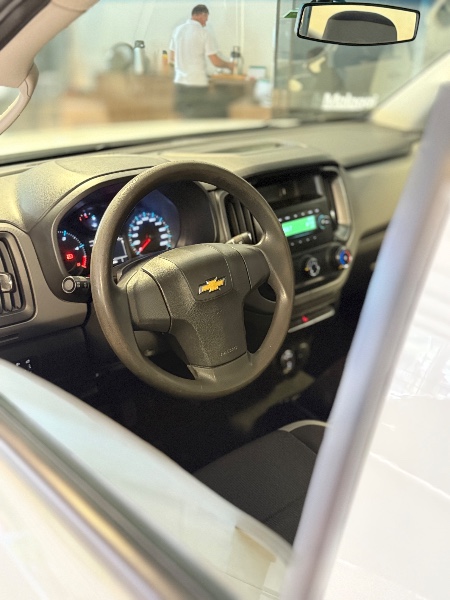 CHEVROLET S10 2.8 16V TURBO DIESEL LS CS 4X4 MANUAL 2017/2018 MALAGGI VEÍCULOS ENCANTADO / Carros no Vale