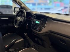 CHEVROLET S10 2.8 16V TURBO DIESEL LS CS 4X4 MANUAL 2017/2018 MALAGGI VEÍCULOS ENCANTADO / Carros no Vale