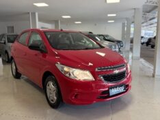 CHEVROLET ONIX 1.0 FLEX LT MANUAL 2015/2016 MALAGGI VEÍCULOS ENCANTADO / Carros no Vale
