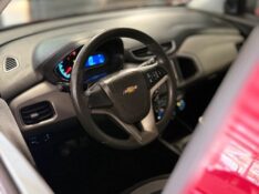 CHEVROLET ONIX 1.0 FLEX LT MANUAL 2015/2016 MALAGGI VEÍCULOS ENCANTADO / Carros no Vale