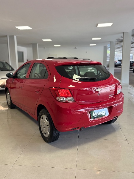 CHEVROLET ONIX 1.0 FLEX LT MANUAL 2015/2016 MALAGGI VEÍCULOS ENCANTADO / Carros no Vale