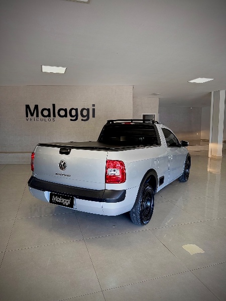 VOLKSWAGEN SAVEIRO 1.6 MI TRENDLINE CS 8V 2015/2016 MALAGGI VEÍCULOS ENCANTADO / Carros no Vale