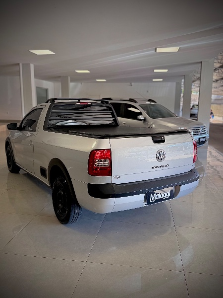 VOLKSWAGEN SAVEIRO 1.6 MI TRENDLINE CS 8V 2015/2016 MALAGGI VEÍCULOS ENCANTADO / Carros no Vale