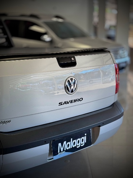 VOLKSWAGEN SAVEIRO 1.6 MI TRENDLINE CS 8V 2015/2016 MALAGGI VEÍCULOS ENCANTADO / Carros no Vale