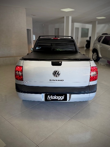 VOLKSWAGEN SAVEIRO 1.6 MI TRENDLINE CS 8V 2015/2016 MALAGGI VEÍCULOS ENCANTADO / Carros no Vale