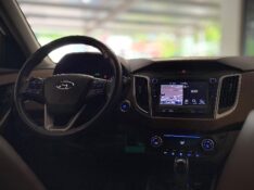 HYUNDAI CRETA 2.0 16V FLEX PRESTIGE AUTOMÁTICO 2017/2017 MALAGGI VEÍCULOS ENCANTADO / Carros no Vale