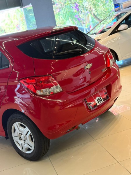 CHEVROLET ONIX HATCH LT 1.0 8V FLEXPOWER 5P MEC. 2015/2015 JM AUTOMÓVEIS VENÂNCIO AIRES / Carros no Vale