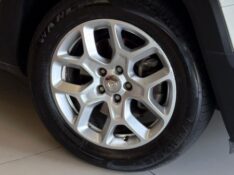 JEEP RENEGADE 1.8 SPORT 16V 2017/2018 JM AUTOMÓVEIS VENÂNCIO AIRES / Carros no Vale
