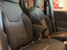 JEEP RENEGADE 1.8 SPORT 16V 2017/2018 JM AUTOMÓVEIS VENÂNCIO AIRES / Carros no Vale