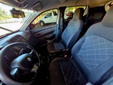 RENAULT KWID ZEN 1.0 2022/2023 CRUZEIRO MULTIMARCAS CRUZEIRO DO SUL / Carros no Vale
