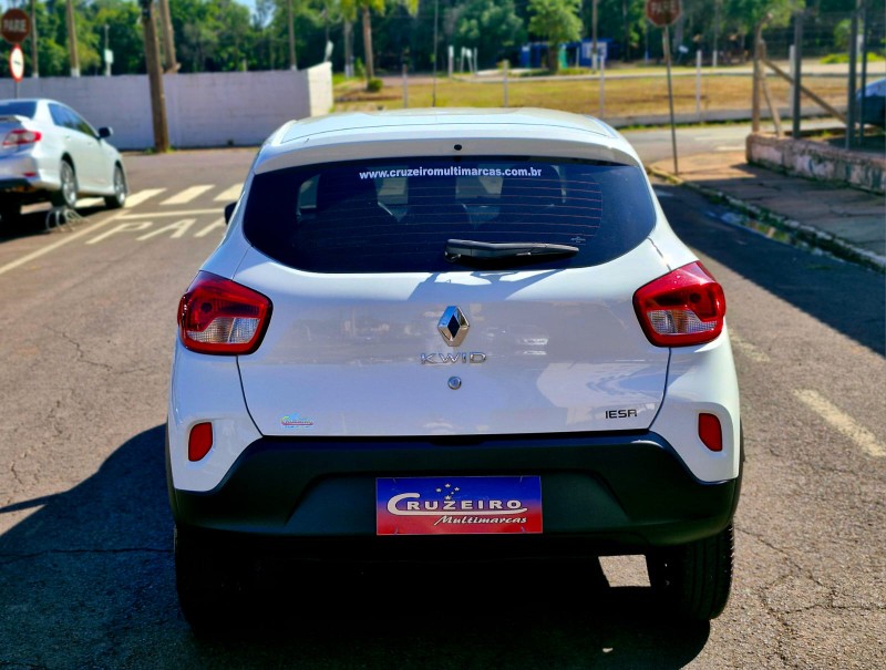 RENAULT KWID ZEN 1.0 2022/2023 CRUZEIRO MULTIMARCAS CRUZEIRO DO SUL / Carros no Vale