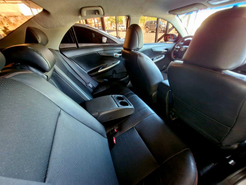 TOYOTA COROLLA 2.0 XRS 16V FLEX 4P AUTOMÁTICO 2012/2013 CRUZEIRO MULTIMARCAS CRUZEIRO DO SUL / Carros no Vale