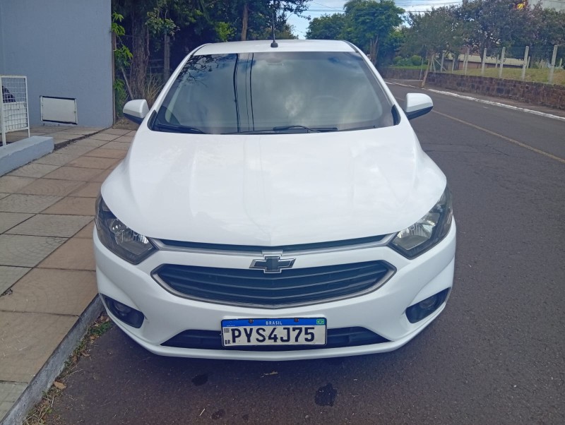 CHEVROLET PRISMA 1.4 LT 2016/2017 ALTERNATIVA VEÍCULOS LAJEADO / Carros no Vale