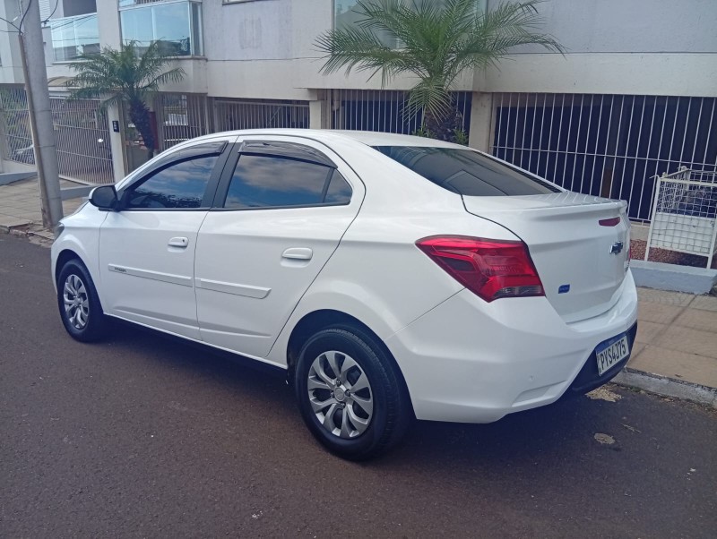 CHEVROLET PRISMA 1.4 LT 2016/2017 ALTERNATIVA VEÍCULOS LAJEADO / Carros no Vale