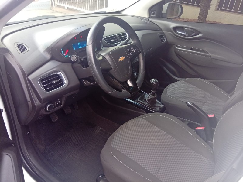 CHEVROLET PRISMA 1.4 LT 2016/2017 ALTERNATIVA VEÍCULOS LAJEADO / Carros no Vale