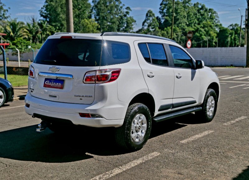CHEVROLET TRAILBLAZER 2.8 LTZ 4X4 16V TURBO DIESEL 4P AUTOMÁTICO 2016/2016 CRUZEIRO MULTIMARCAS CRUZEIRO DO SUL / Carros no Vale