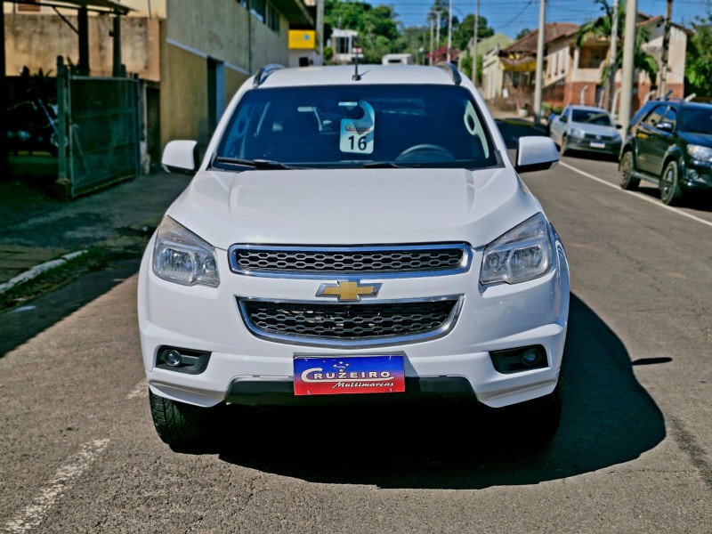 CHEVROLET TRAILBLAZER 2.8 LTZ 4X4 16V TURBO DIESEL 4P AUTOMÁTICO 2016/2016 CRUZEIRO MULTIMARCAS CRUZEIRO DO SUL / Carros no Vale
