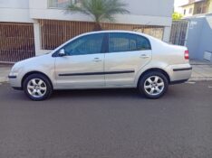 VOLKSWAGEN POLO SEDAN 1.6 2004/2004 ALTERNATIVA VEÍCULOS LAJEADO / Carros no Vale