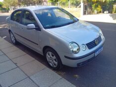 VOLKSWAGEN POLO SEDAN 1.6 2004/2004 ALTERNATIVA VEÍCULOS LAJEADO / Carros no Vale