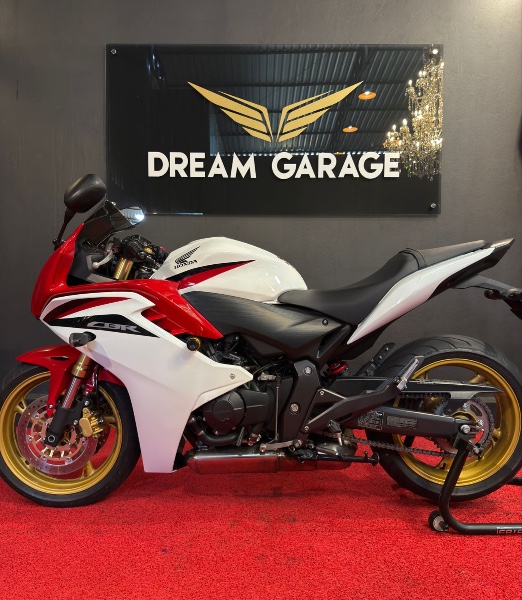 HONDA MOTOS CBR 600 F /2012 EXCLUSIVO VEÍCULOS SANTA CRUZ DO SUL / Carros no Vale