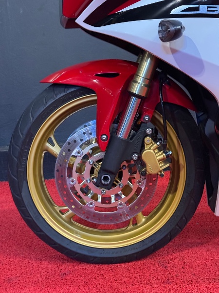 HONDA MOTOS CBR 600 F /2012 EXCLUSIVO VEÍCULOS SANTA CRUZ DO SUL / Carros no Vale