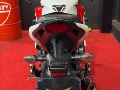 HONDA MOTOS CBR 600 F /2012 EXCLUSIVO VEÍCULOS SANTA CRUZ DO SUL / Carros no Vale