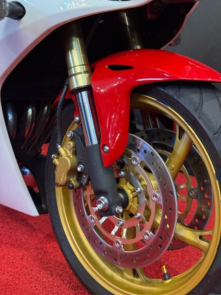 HONDA MOTOS CBR 600 F /2012 EXCLUSIVO VEÍCULOS SANTA CRUZ DO SUL / Carros no Vale