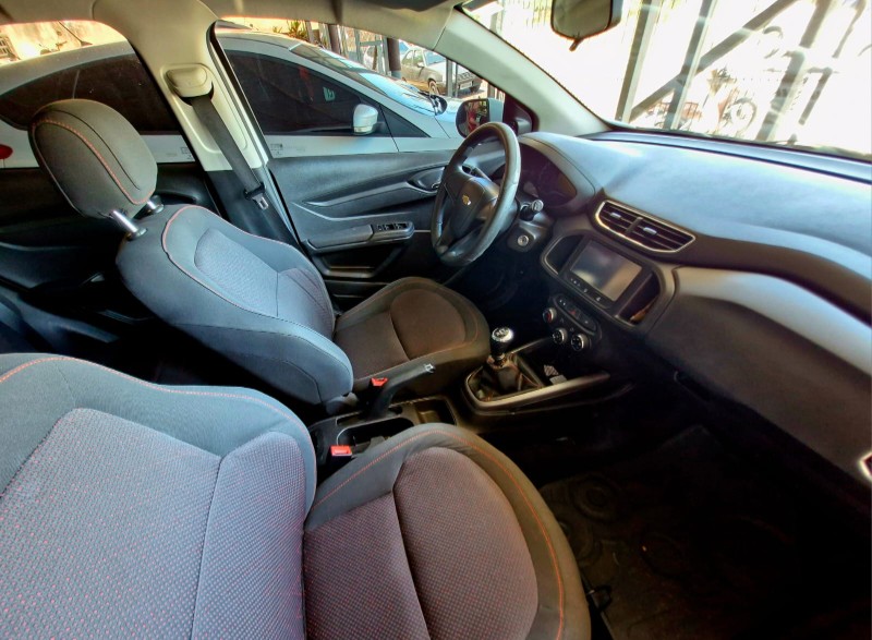 CHEVROLET ONIX 1.4 LTZ 2014/2015 CRUZEIRO MULTIMARCAS CRUZEIRO DO SUL / Carros no Vale