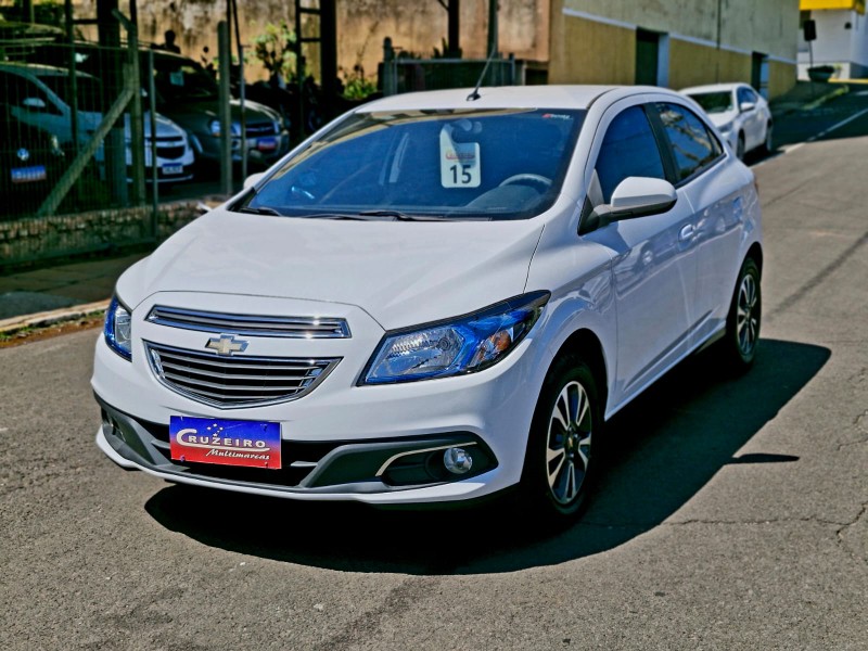 CHEVROLET ONIX 1.4 LTZ 2014/2015 CRUZEIRO MULTIMARCAS CRUZEIRO DO SUL / Carros no Vale