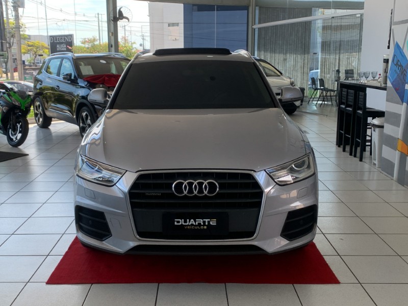 AUDI Q3 2.0 TFSI AMBIENTE QUATTRO 4P GASOLINA S TRONIC 2015/2016 DUARTE VEÍCULOS PORTO ALEGRE / Carros no Vale