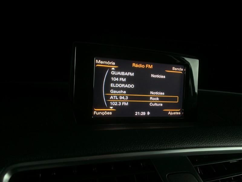 AUDI Q3 2.0 TFSI AMBIENTE QUATTRO 4P GASOLINA S TRONIC 2015/2016 DUARTE VEÍCULOS PORTO ALEGRE / Carros no Vale